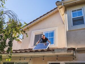 Demystifying the Tech: What You Actually Need to Power Your Home with the Sun